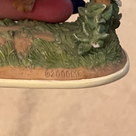 VERY RARE Bluebeary Hollow Bear on Tire Swing Figurine From 2000 by Cheri Lane - Picture 6 of 9